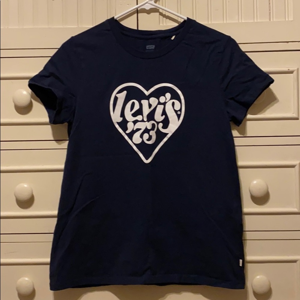 Levi’s Graphic Tee